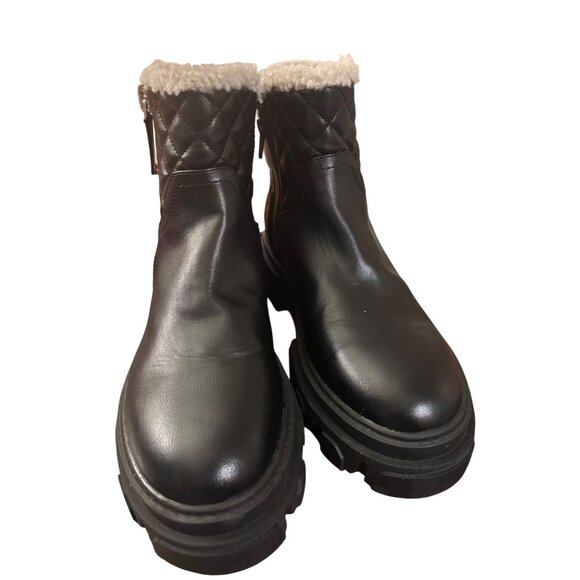 Nine West Black Quilted Ankle Boots With Faux Fur Lining  Chunky Lug Sole - Picture 2 of 11